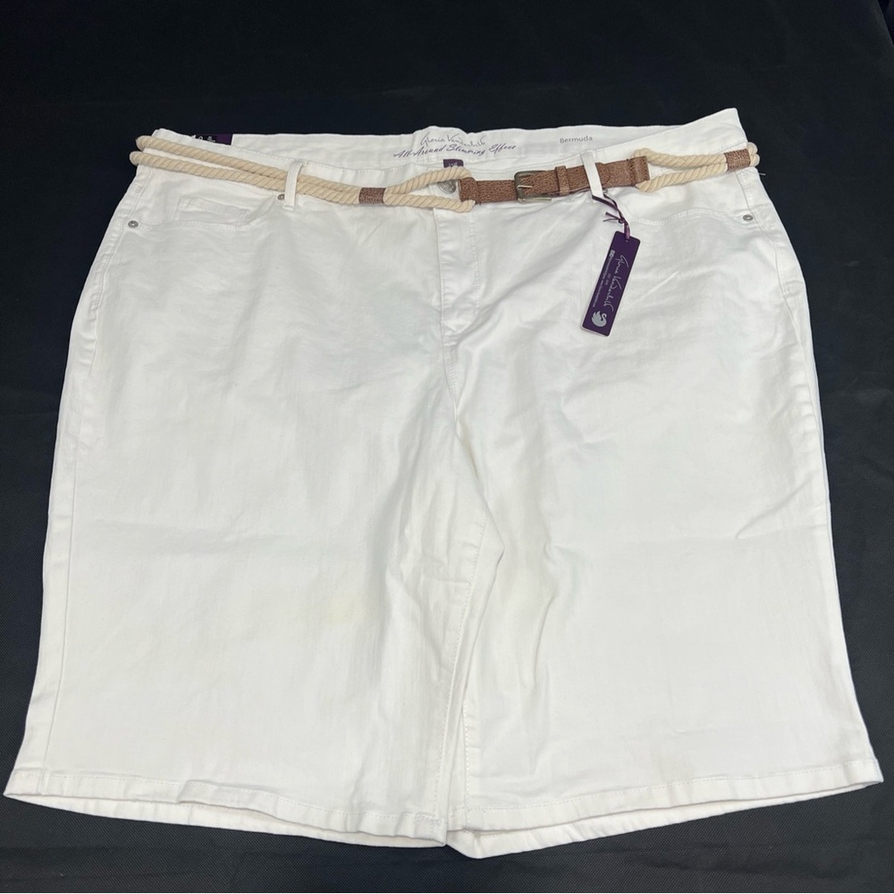 Gloria Vanderbilt Womens Bermuda Shorts White Denim Jean Size 24W